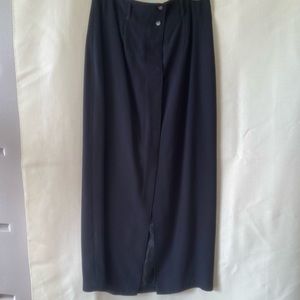 Jay Jacobs maxi length skirt size 7/8 in black. EUC